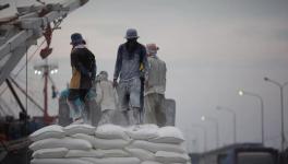 厲害！400個罐式集裝箱跨區運輸水泥！